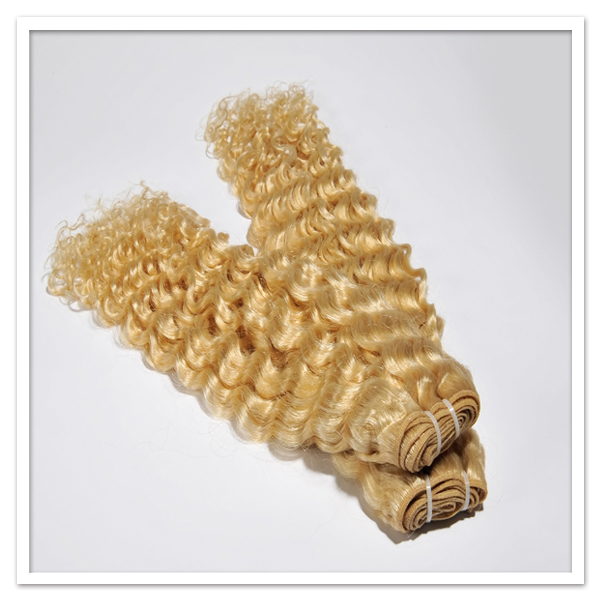 Blond kinky curl hair extension